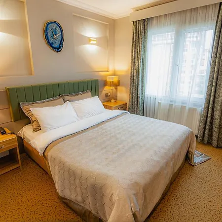 Aparthotel La Palace Sisli 3*